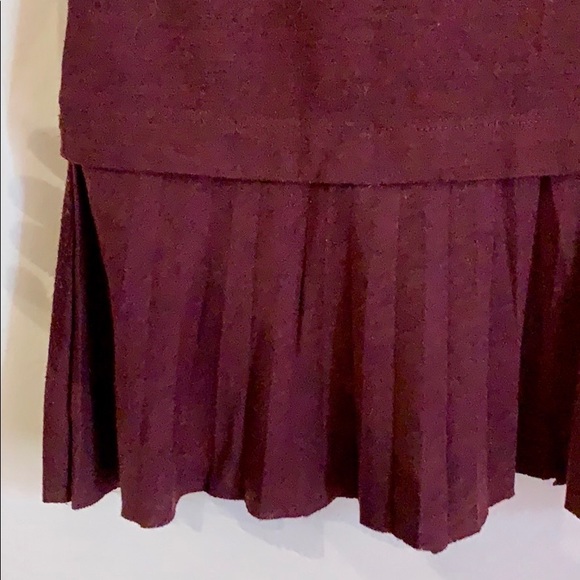 💕 Loft Maroon Tunic with Ruffles - Picture 2 of 4